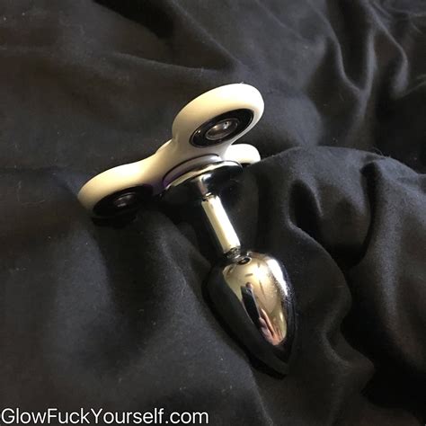 fidget spinner buttplug